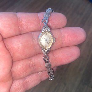 STUNNING Vintage Ladies Bulova 10k rolled gold plate M3 watch